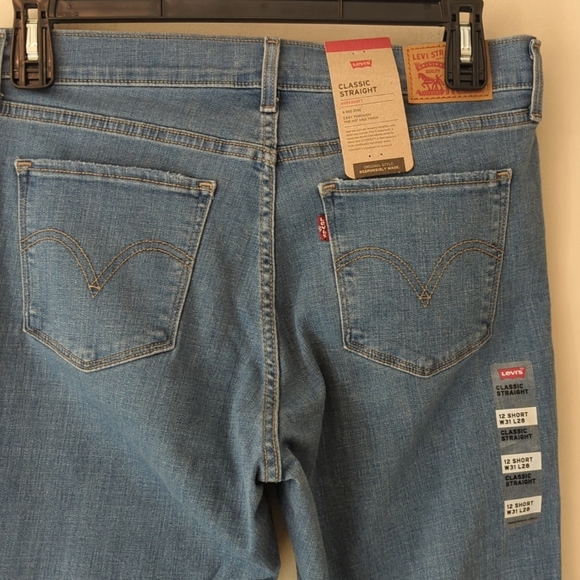 Levis Classic Mid Rise Straight Fit Jeans 12 Short - Picture 6 of 16
